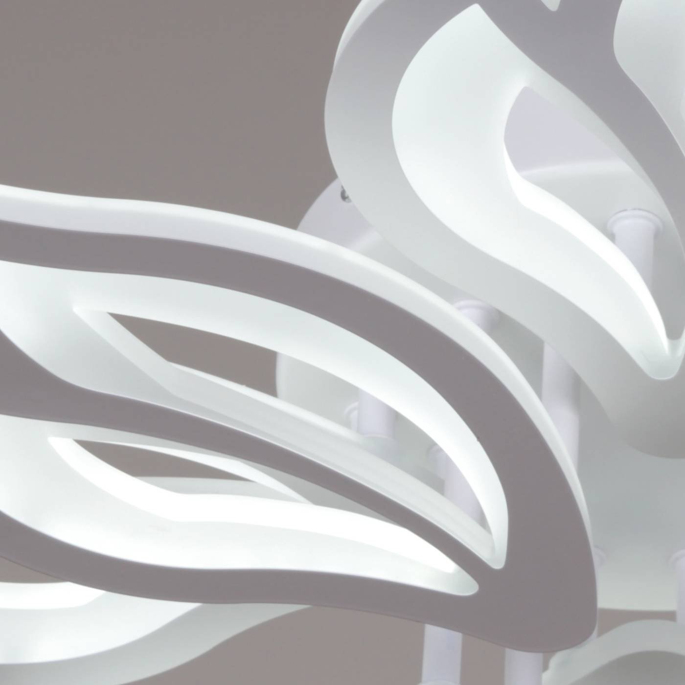 Потолочная люстра Reluce 00150-0.3-4+4 WH