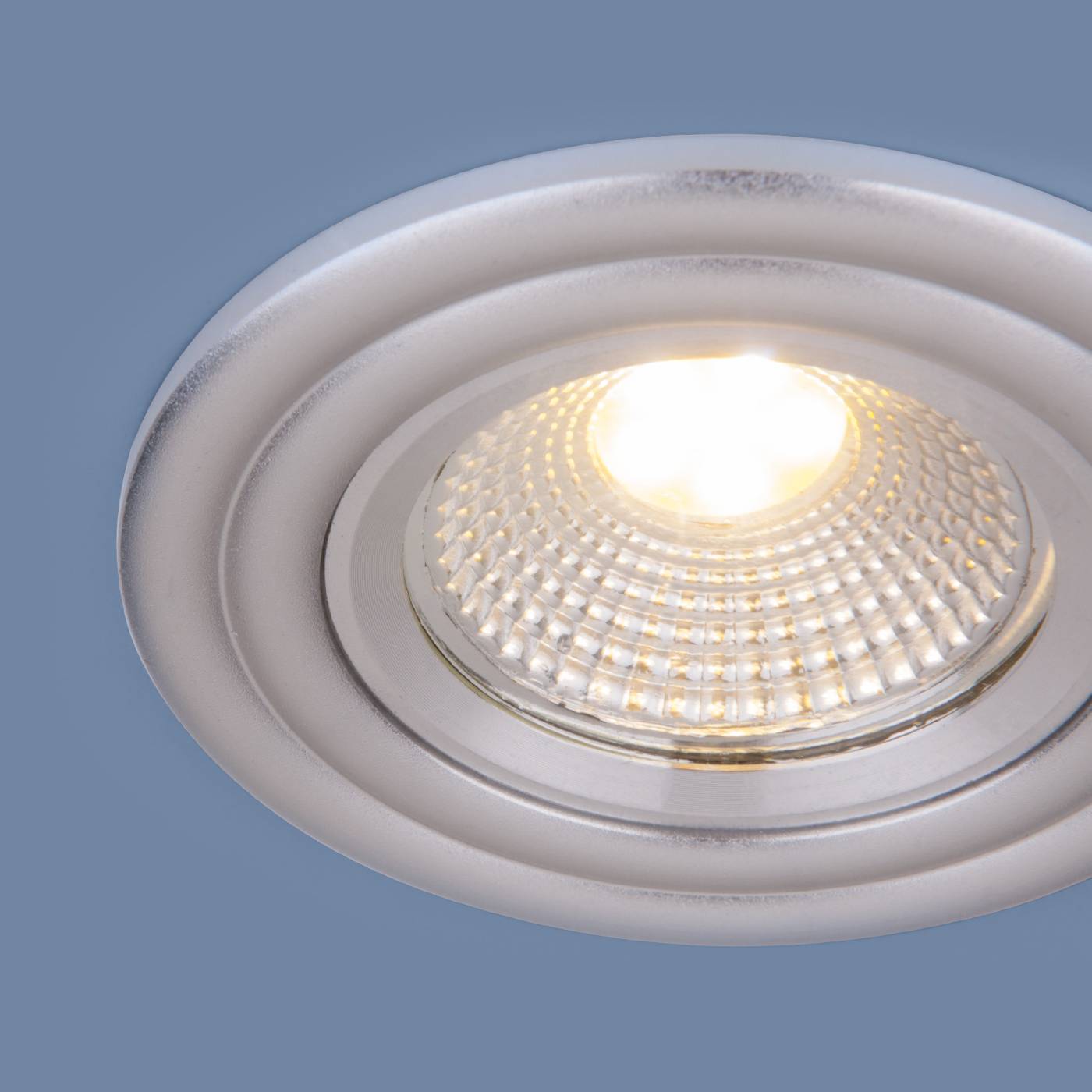 Встраиваемый светильник Elektrostandard 9902 9902 LED 3W COB SL серебро