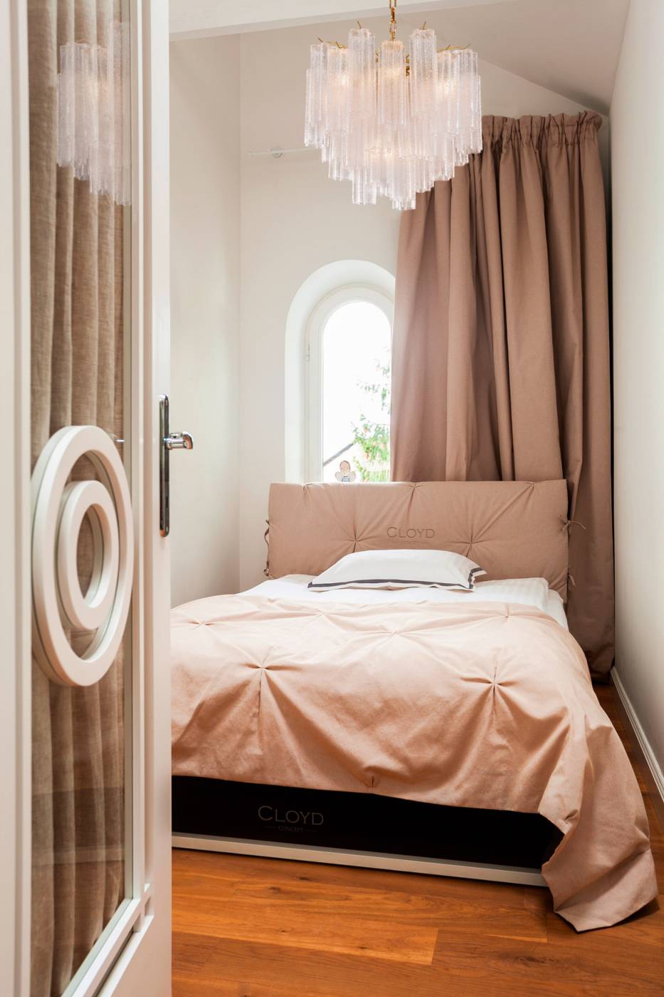 Подвесная люстра Cloyd Anno 10605