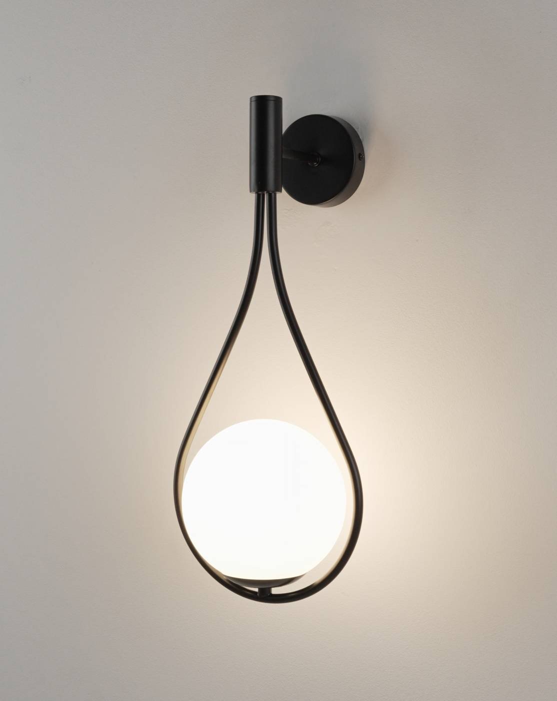 Настенное бра Moderli Barocco V11574-1W