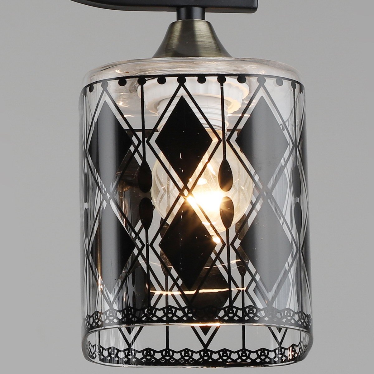 Потолочная люстра Reluce 01700-0.3-02