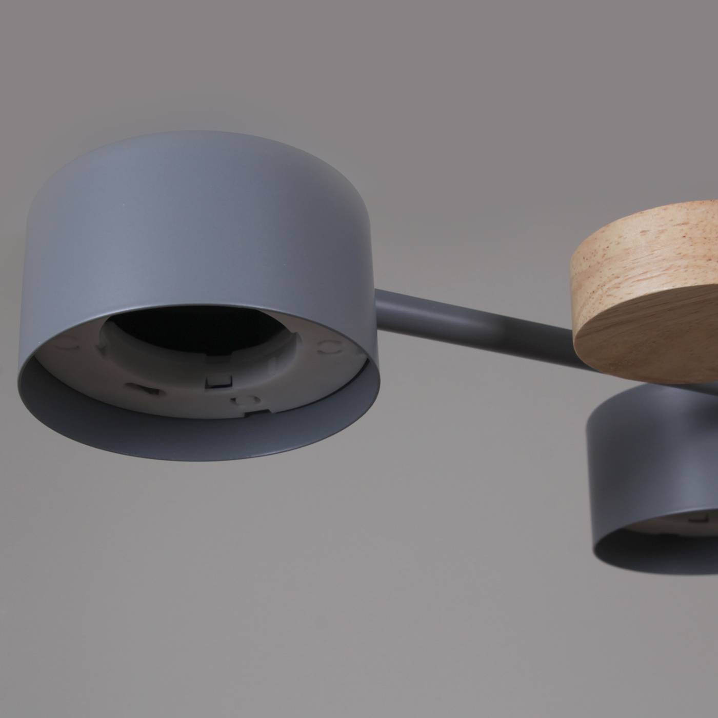 Потолочная люстра Reluce 03758-0.3-10 GREY+WOOD GX53