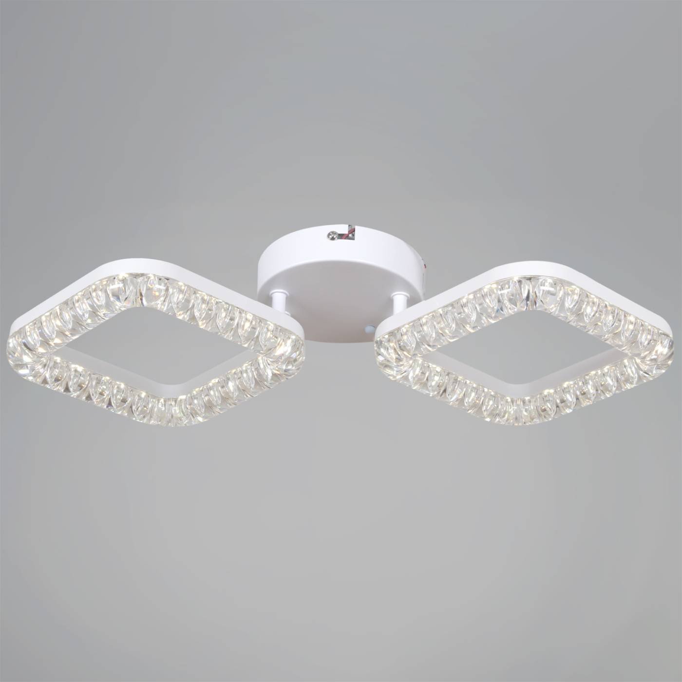 Потолочная люстра Reluce 09848-0.3-02A WH