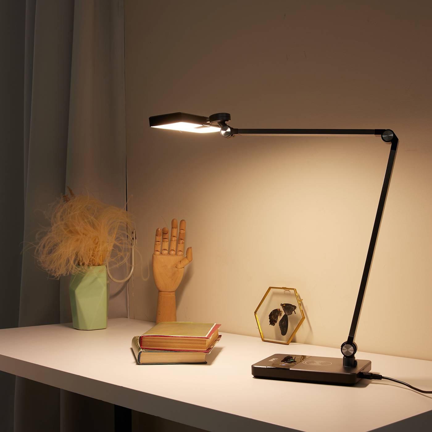 Настольная лампа Uniel ULM-D110 15W/3000-6500K/DIM BLACK