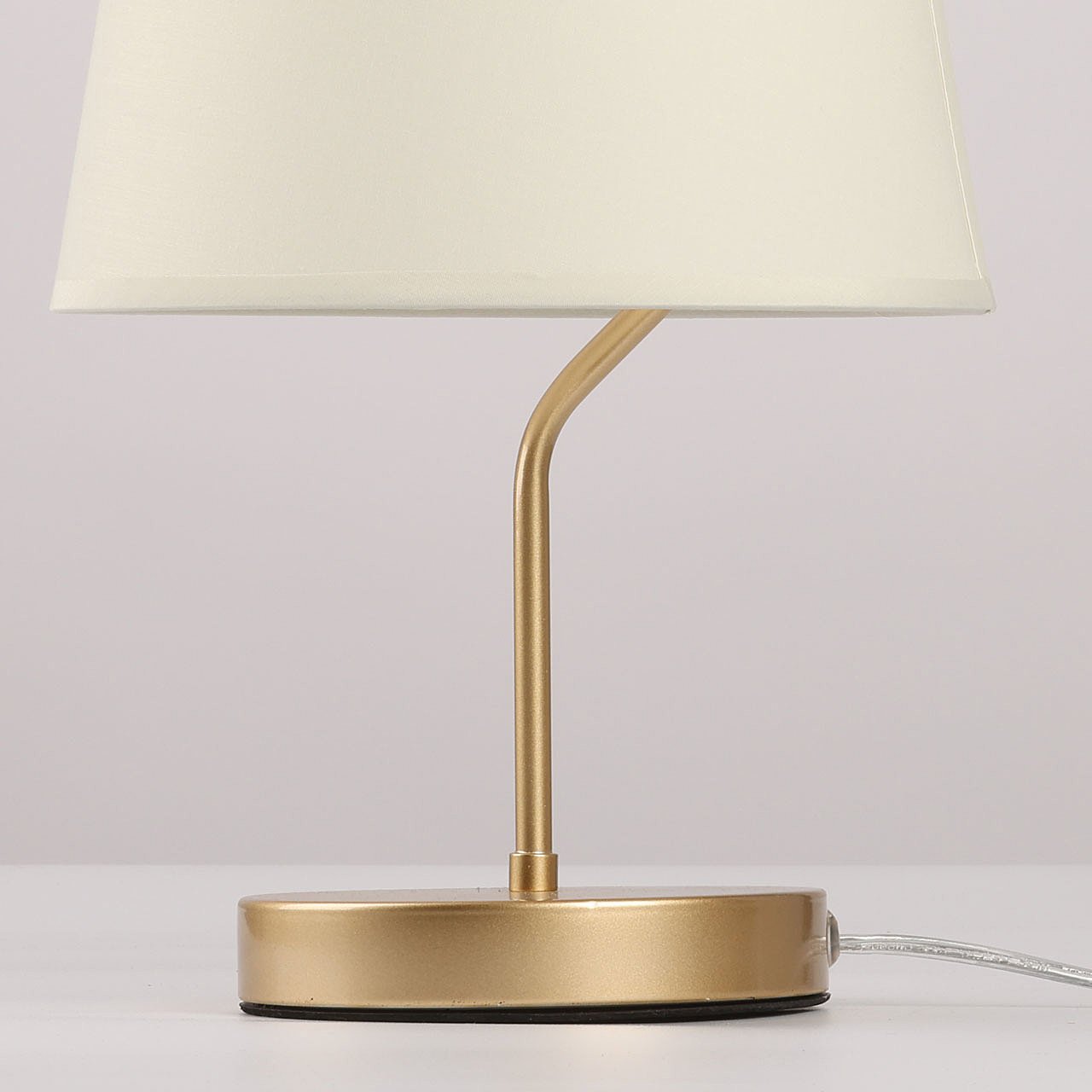 329032801 Настольная лампа MW Light Вега 329032801