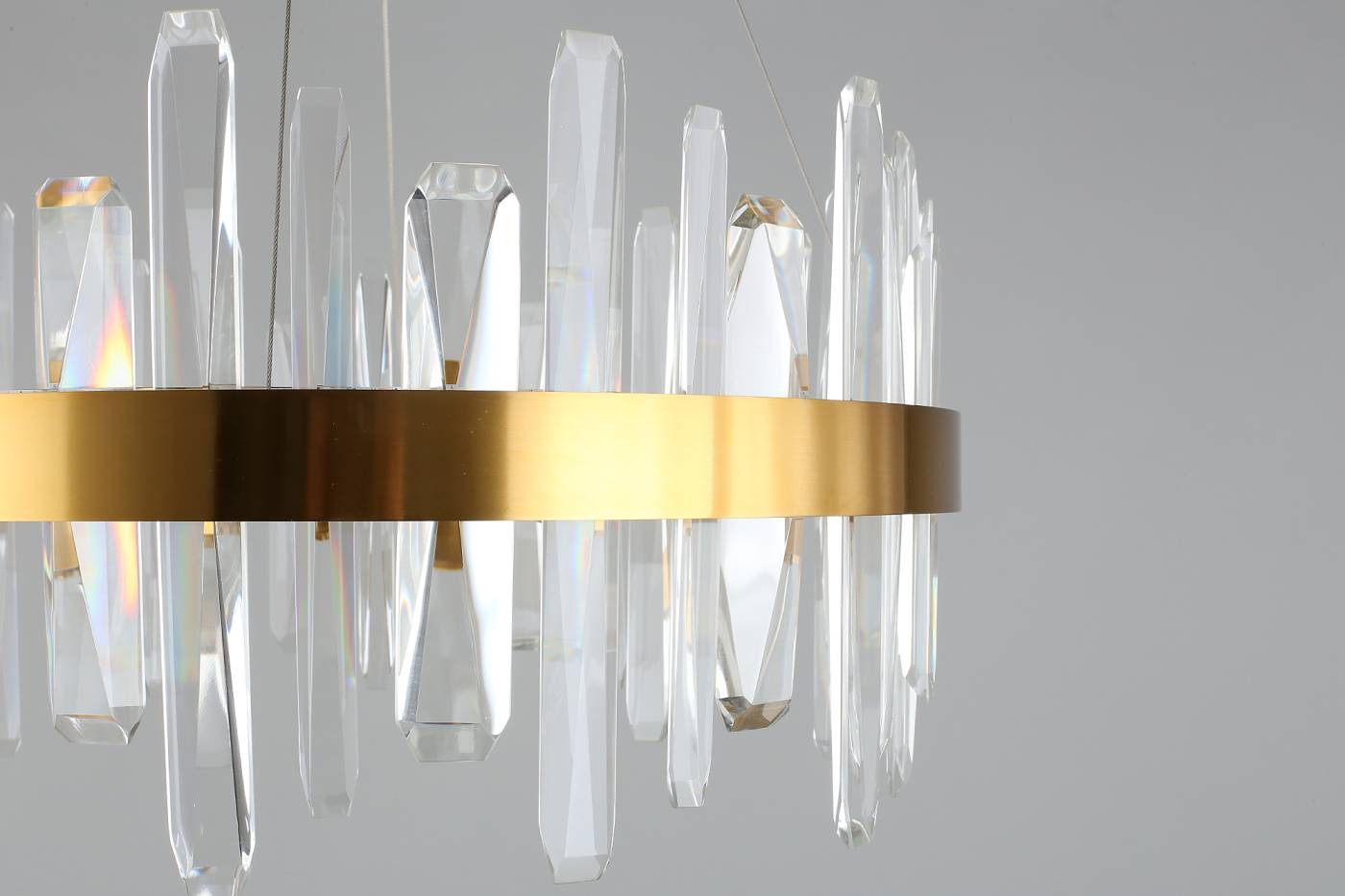 Подвесная люстра Aployt Leon APL.028.03.70