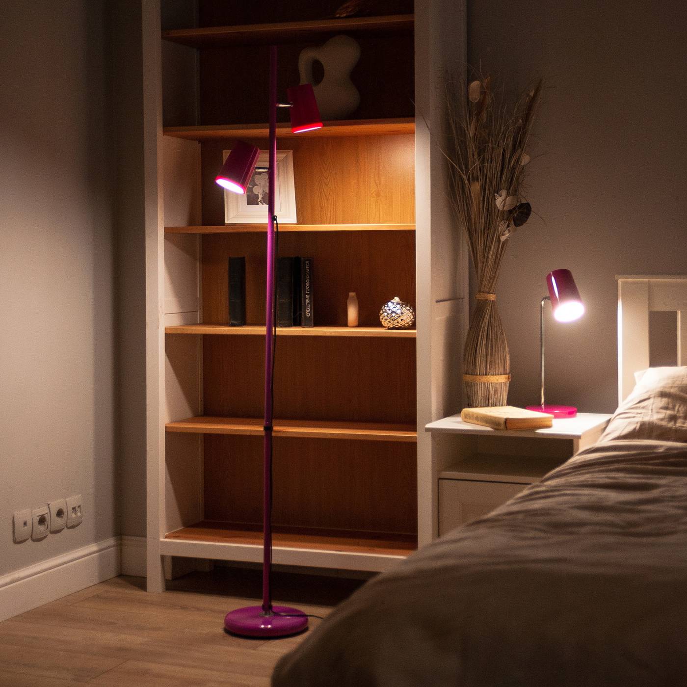 Настольная лампа Uniel ULM-B600 6W/4500K/DIM RED