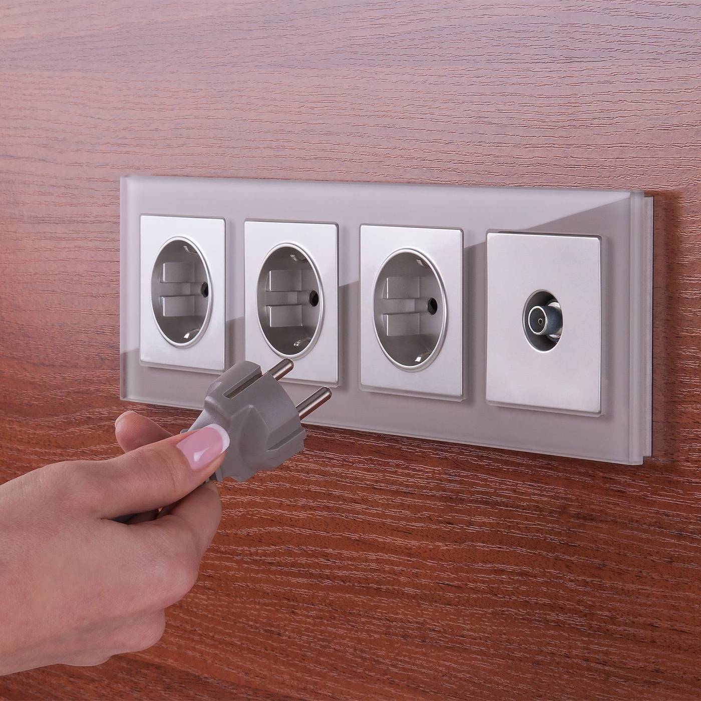 W1184006/ ТВ-розетка проходная (серебряный) Розетка Werkel Встраиваемые механизмы серебряные W1184006/ ТВ-розетка проходная (серебряный)