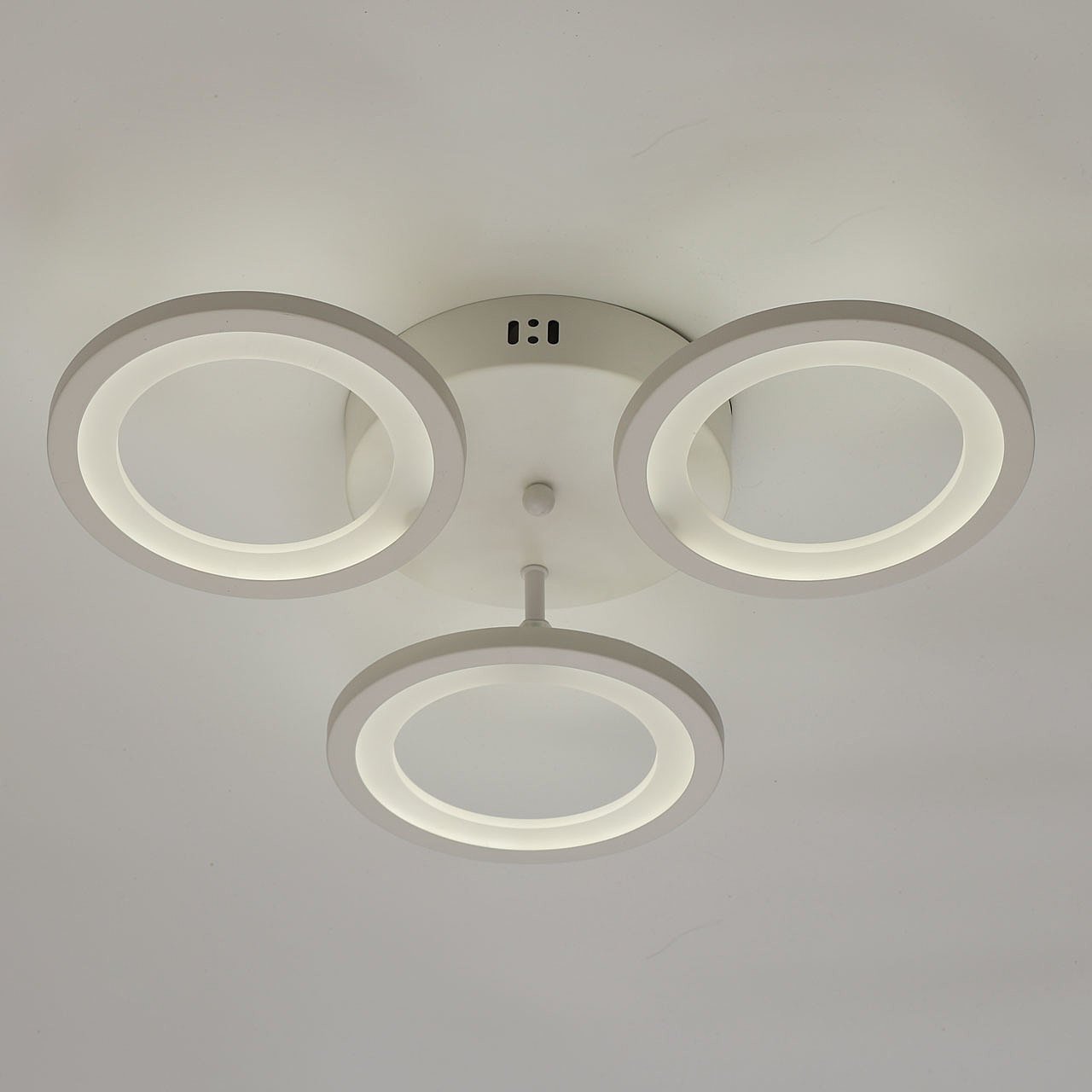 424013303 Потолочная люстра De Markt Мадлен 424013303