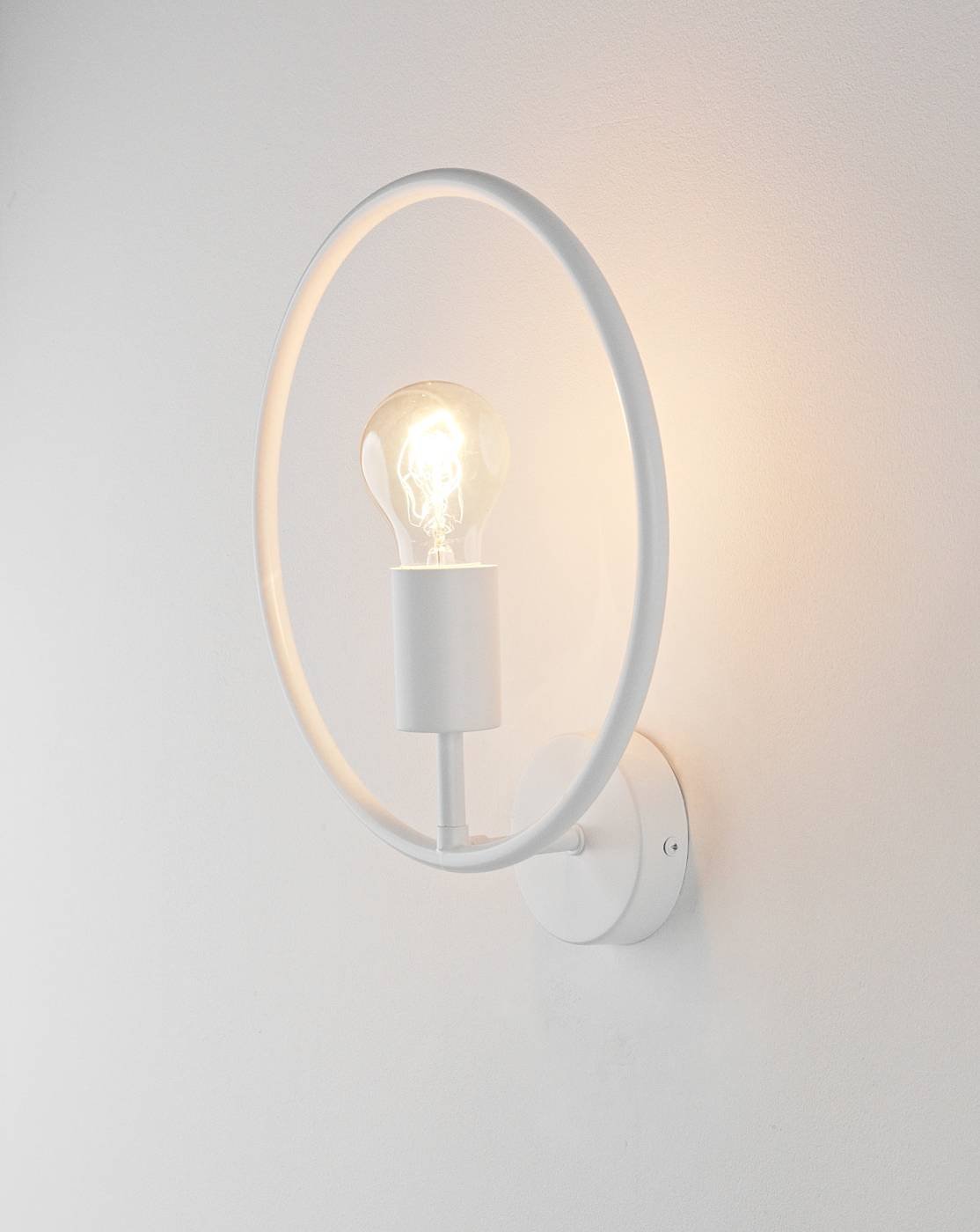 Настенное бра Moderli Sachara V11583-1W
