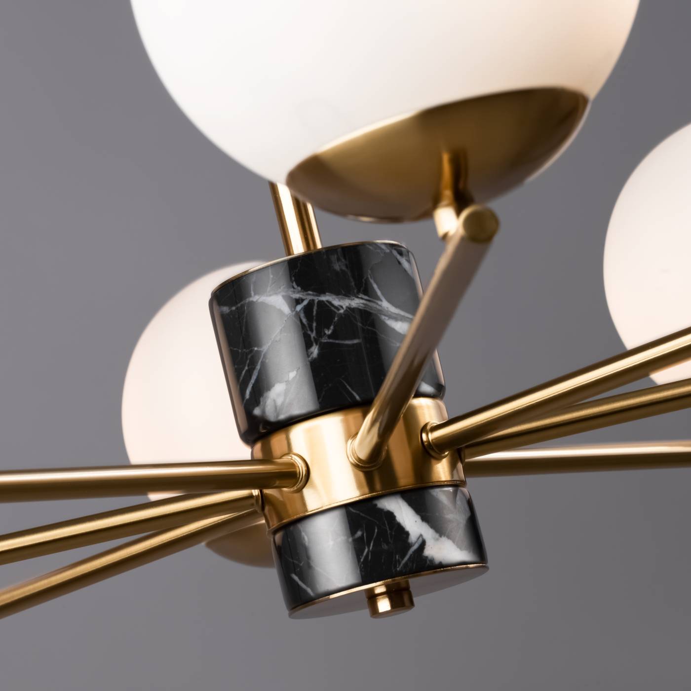 Люстра на штанге Freya Marble FR5230PL-08BS