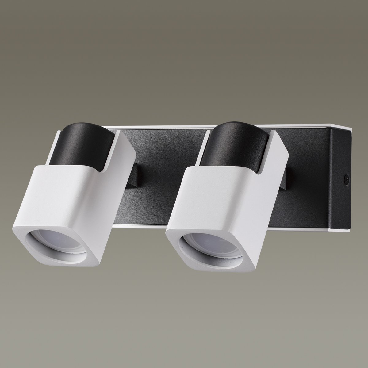 Светильник спот Odeon Light Daravis 3491/2W