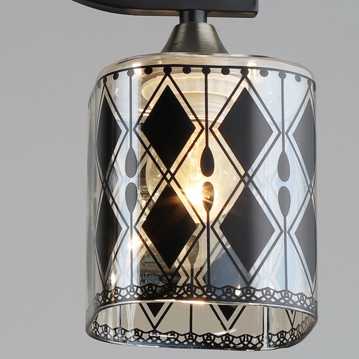 Потолочная люстра Reluce 01700-0.3-03