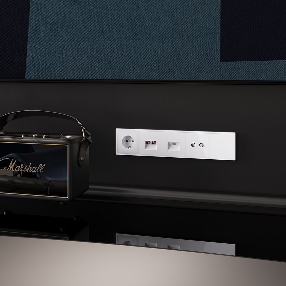 Розетка Voltum S70 VLS060301