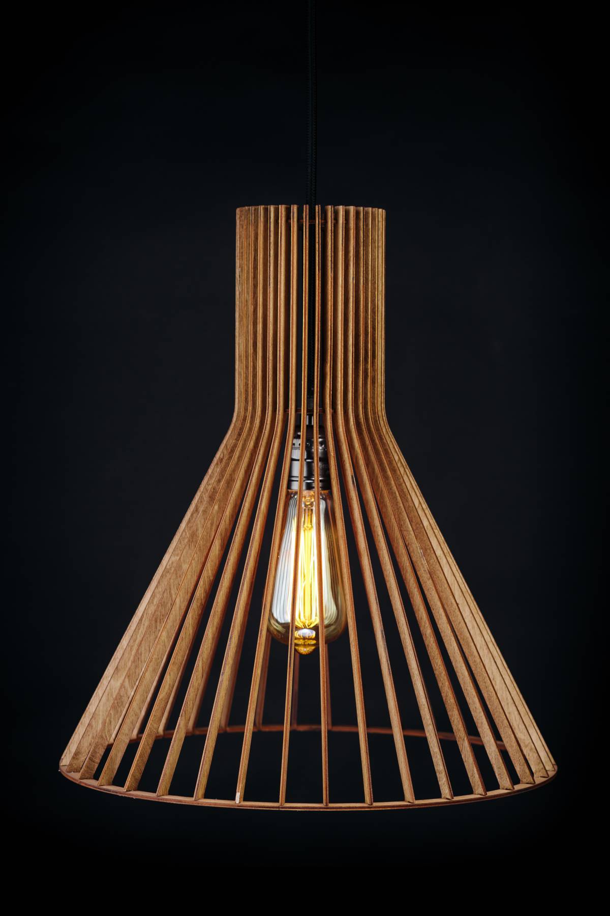 2040b Светильник подвесной Woodshire Конус 2040b