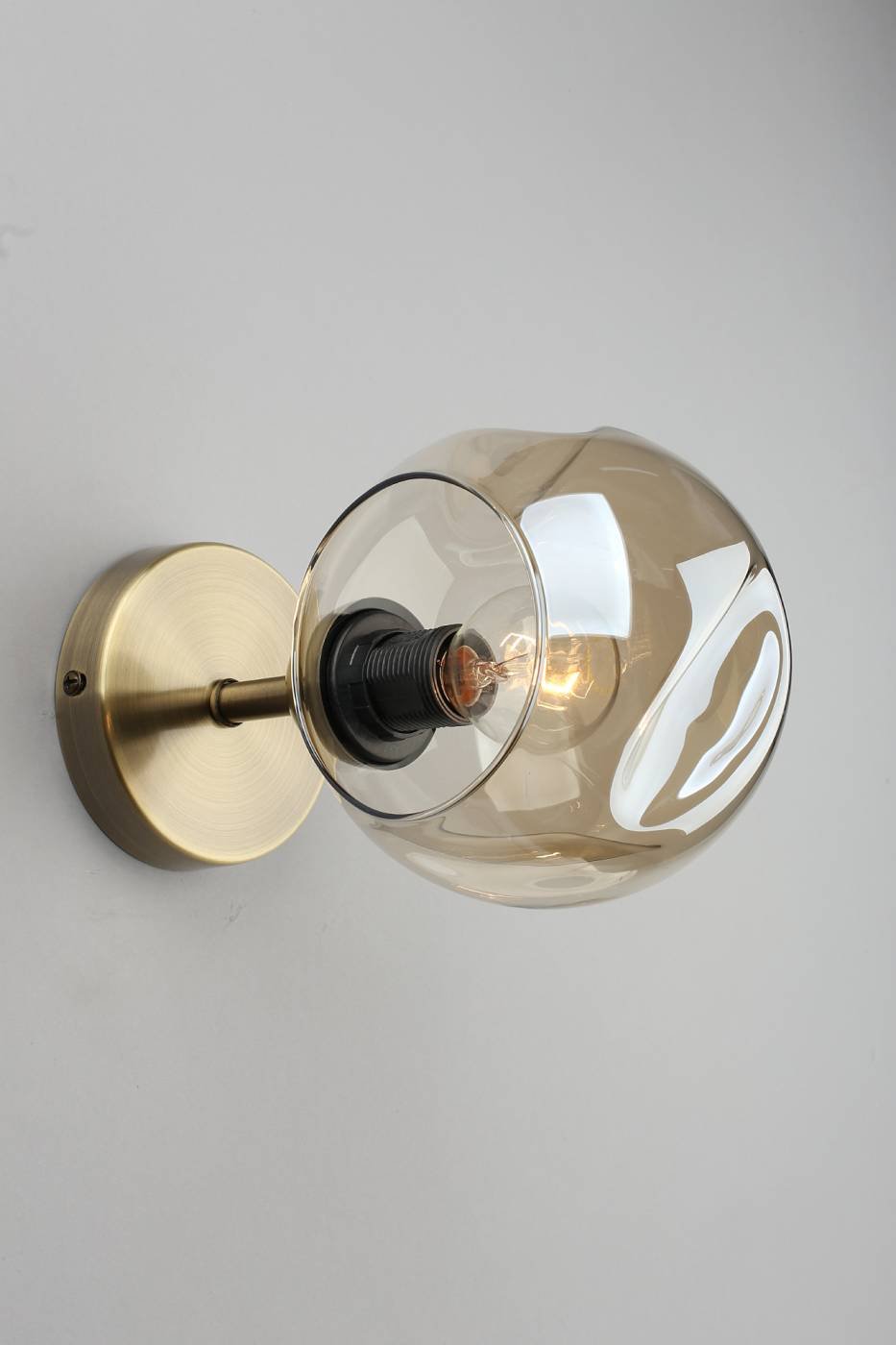 Настенное бра Omnilux Ostellato OML-93301-01