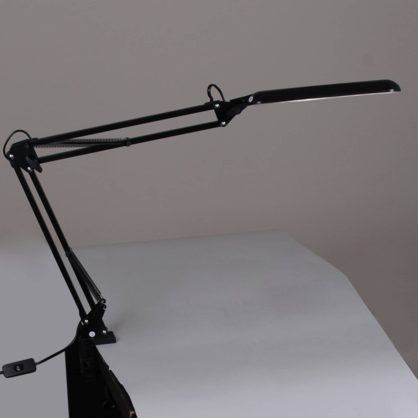 Настольная лампа Reluce 00005-0.7-01HV BK