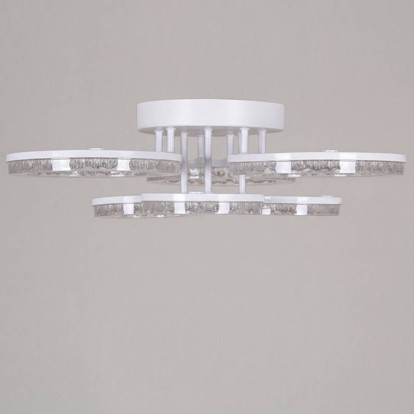 Потолочная люстра Reluce 29290-0.3-3+3 WH