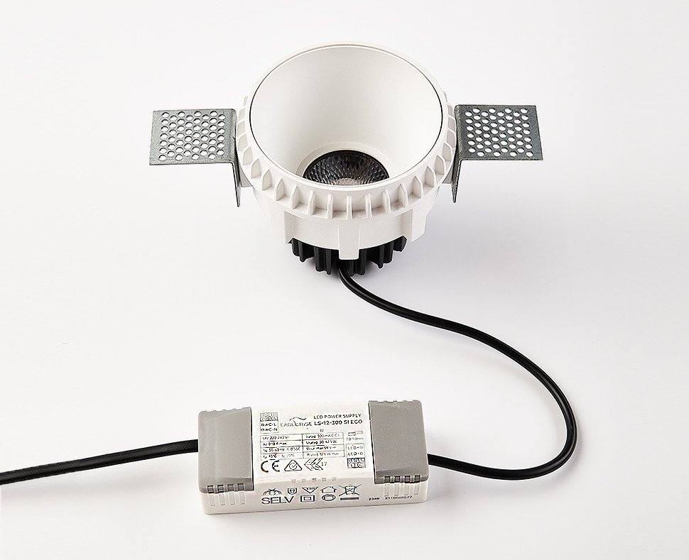 Встраиваемый светильник Italline IT08 IT08-8021 white 4000K