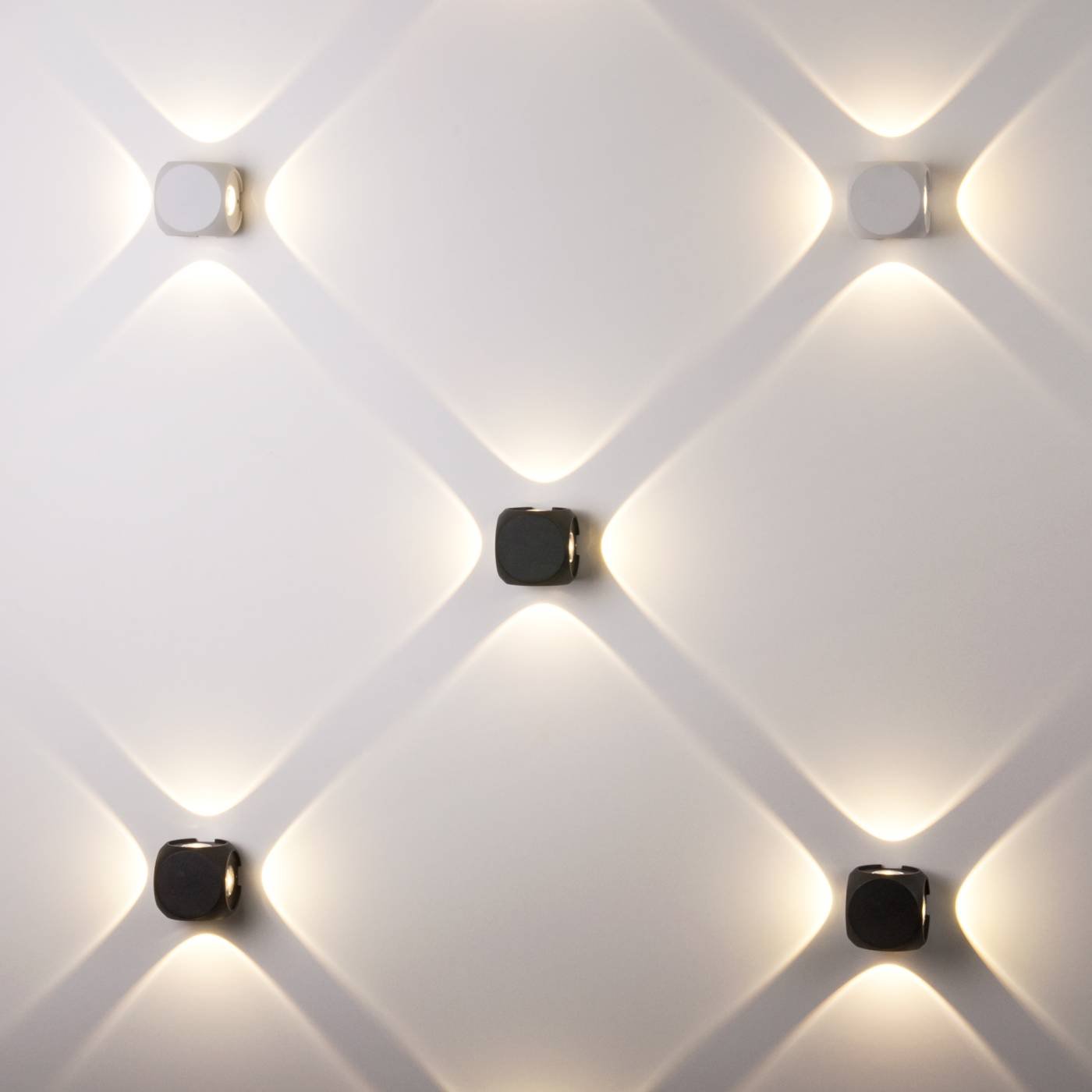 1504 TECHNO LED CUBE белый Уличный настенный светильник Elektrostandard Сube 1504 TECHNO LED CUBE белый