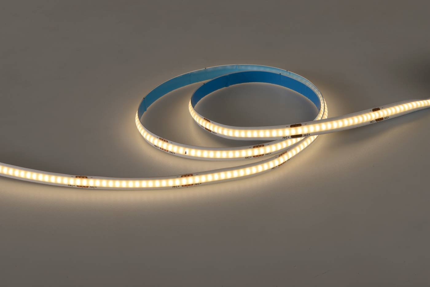 CLT 1.001 10W 24V COB 4000K IP20 Светодиодная лента Line Crystal Lux CLT 1.001 10W 24V COB 4000K IP20
