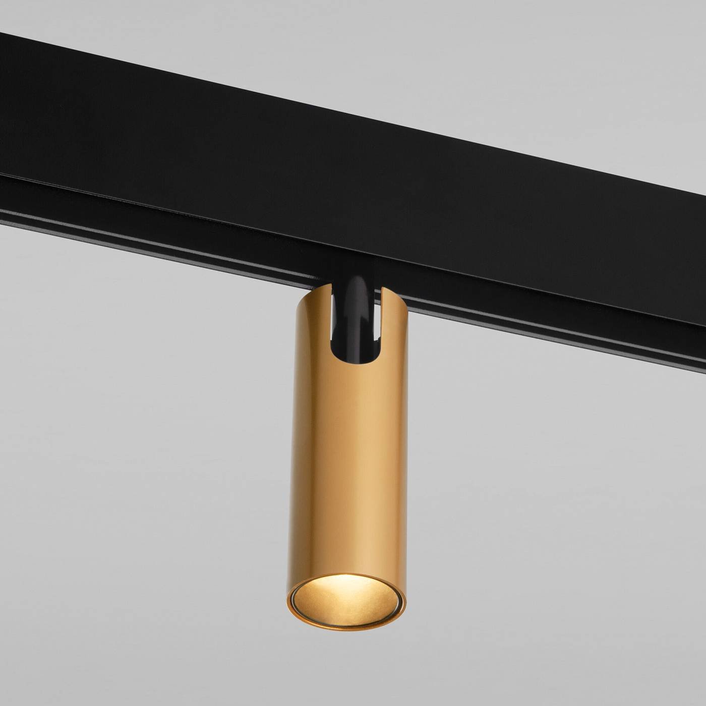 Slim Magnetic Трековый светильник 7W 4200K Cubo (латунь) 85035/01 Трековый светильник Elektrostandard Slim Magnetic Slim Magnetic Трековый светильник 7W 4200K Cubo (латунь) 85035/01