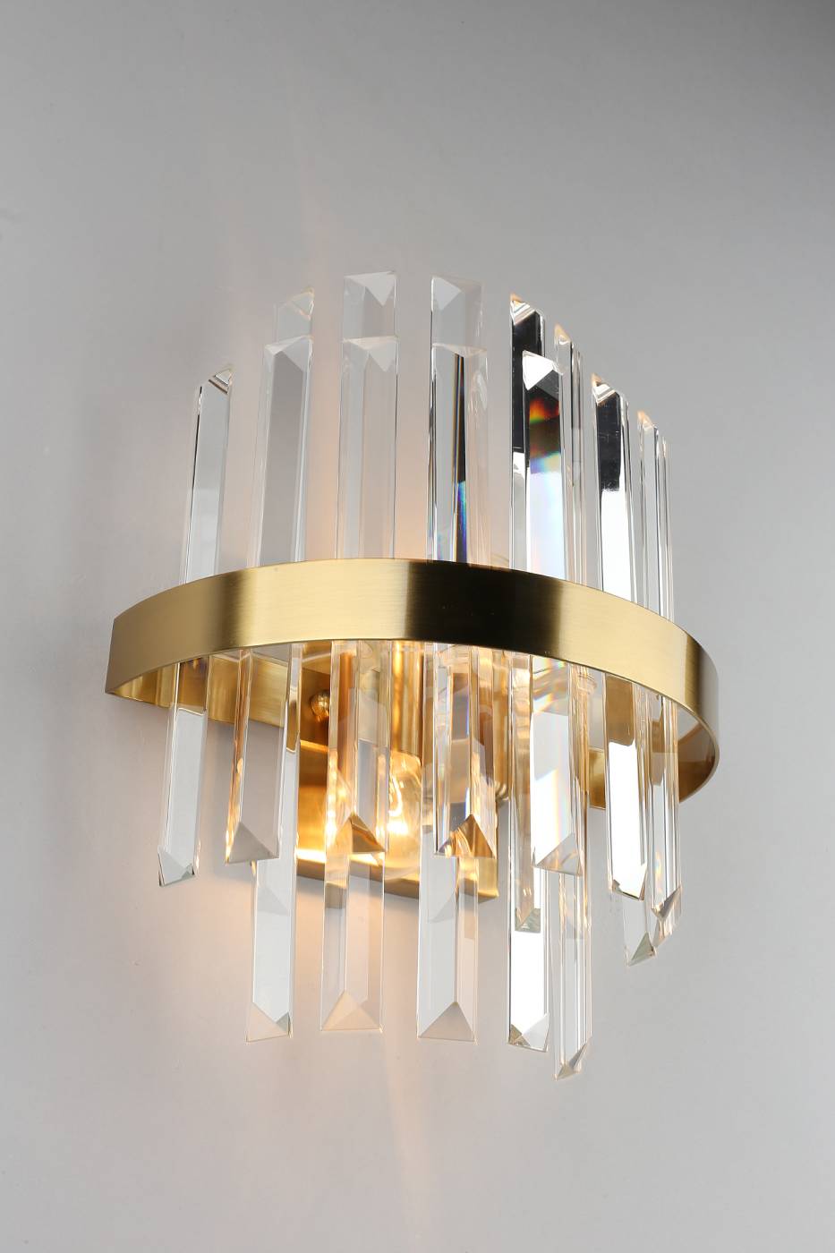 OML-69011-02 Настенное бра Omnilux Saviano OML-69011-02