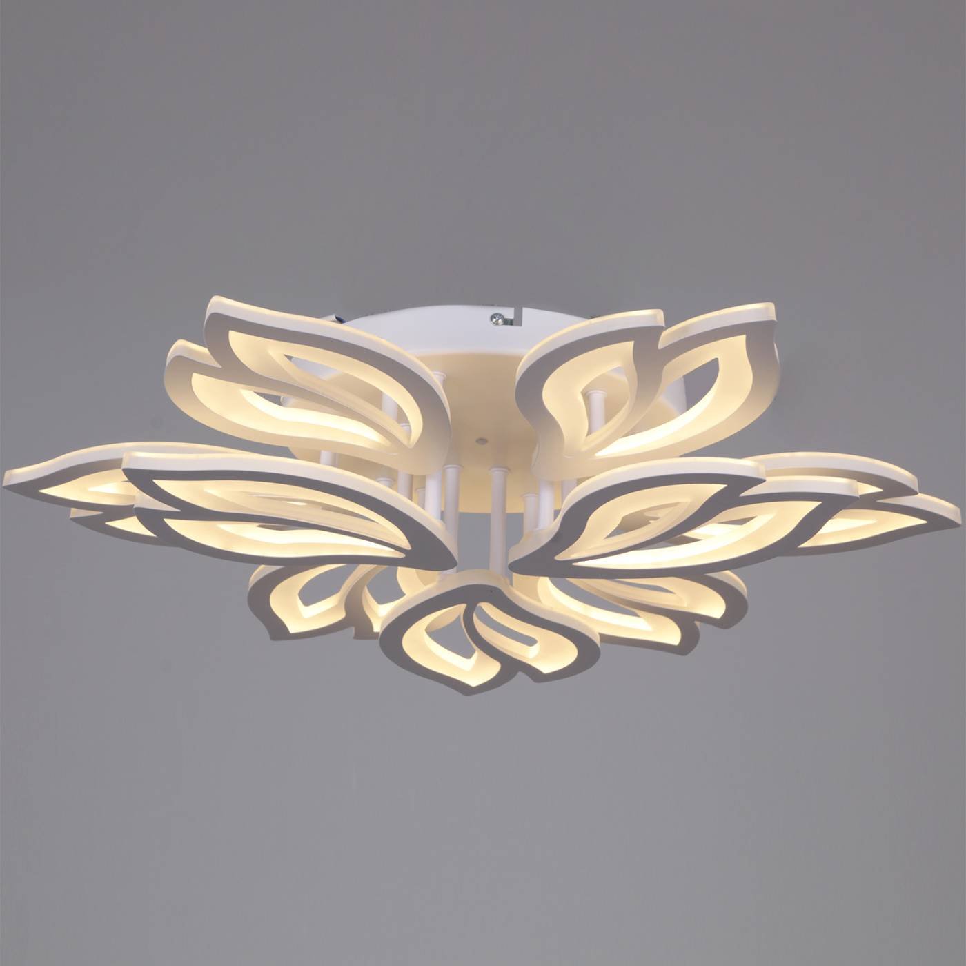 Потолочная люстра Reluce 10150-0.3-6+3 WH