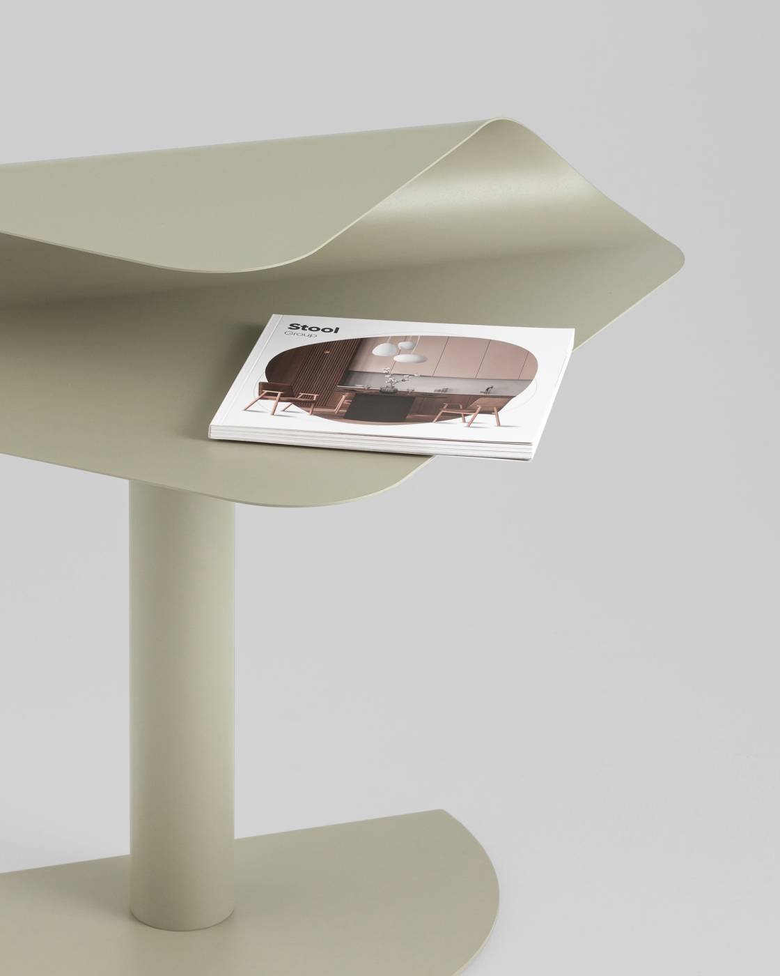 MT-199 14-6408 Stool Group Cornea MT-199 14-6408