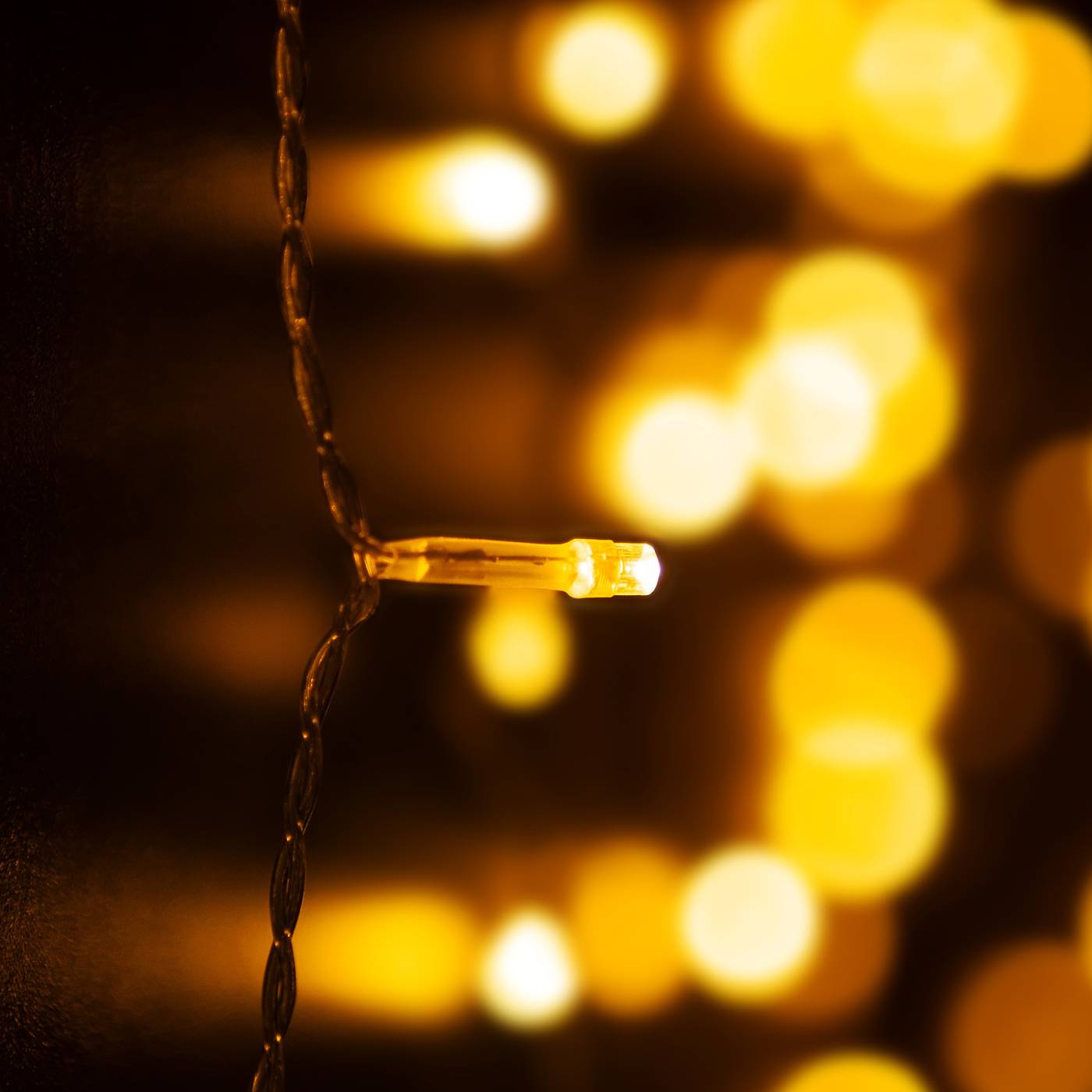 200-002 теплый белый 2*3м IP20 Гирлянда-дождь Eurosvet 200-002 200-002 теплый белый 2*3м IP20