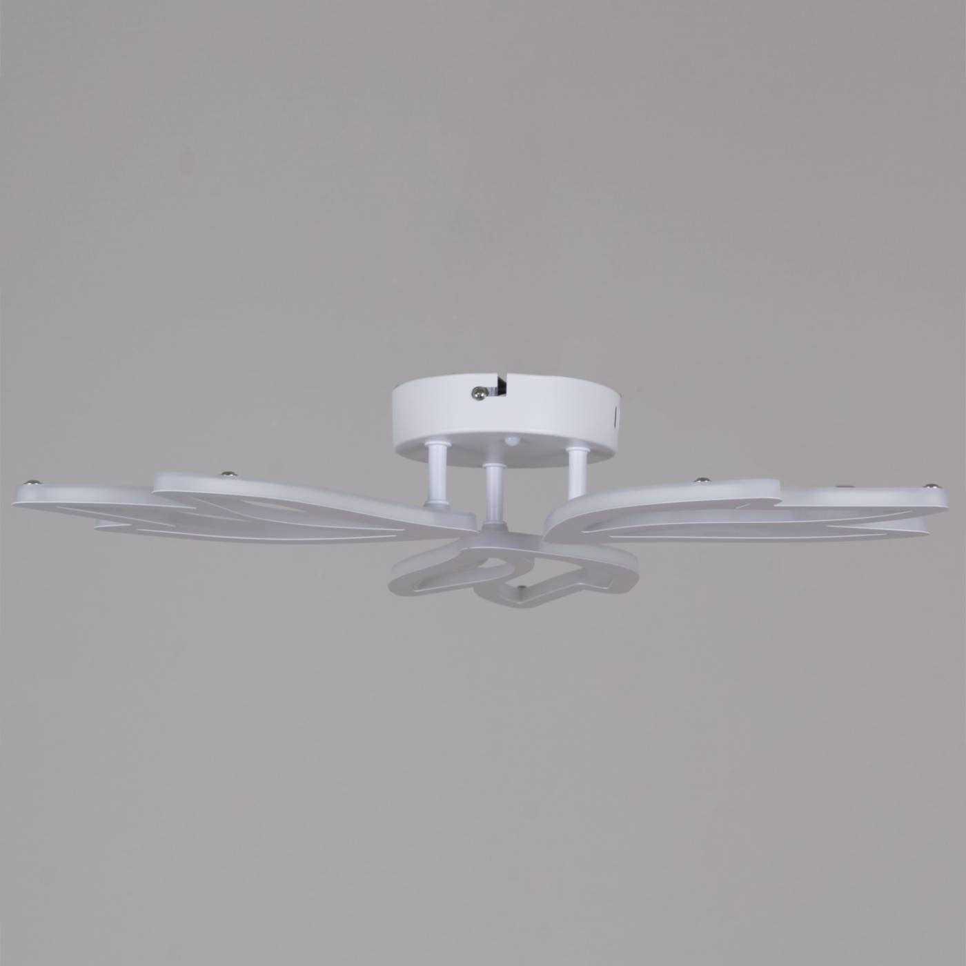 Потолочная люстра Reluce 09862-0.3-03 WH