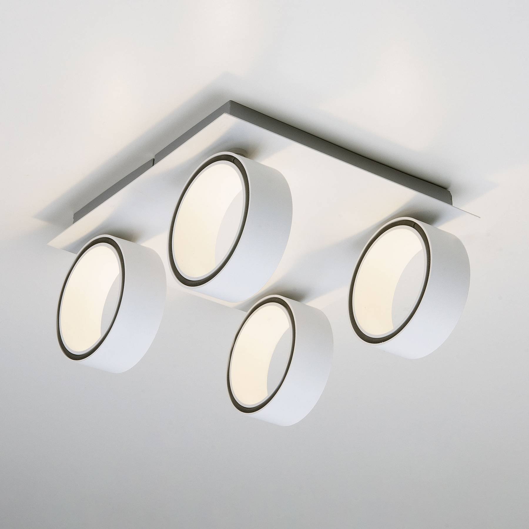 20068/4 LED белый 5W Светильник спот Eurosvet Tokyo 20068/4 LED белый 5W