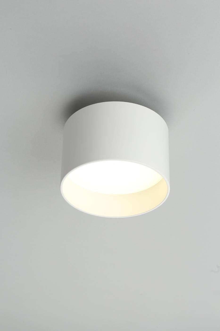 OML-100409-16 Накладной светильник Omnilux Stezzano OML-100409-16