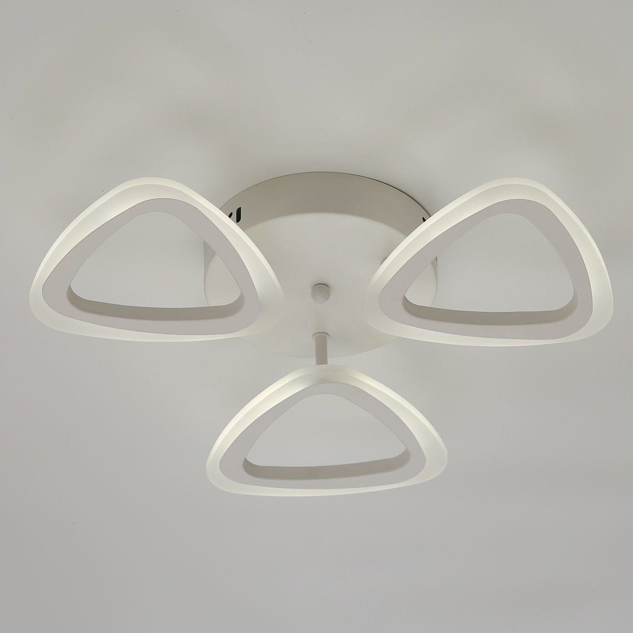 424012903 Потолочная люстра De Markt Мадлен 424012903