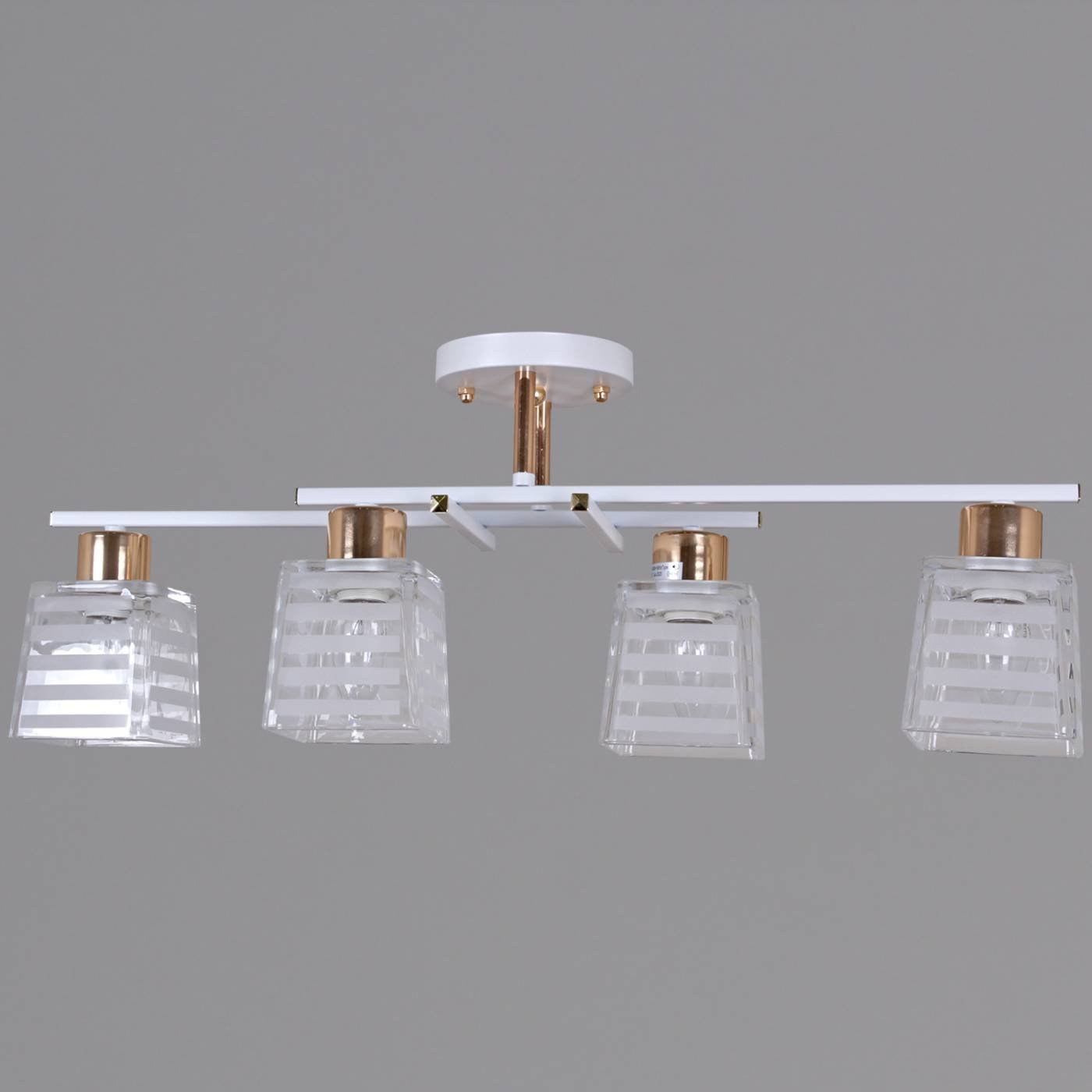 Потолочная люстра Reluce 09260-0.3-04 WH+FG