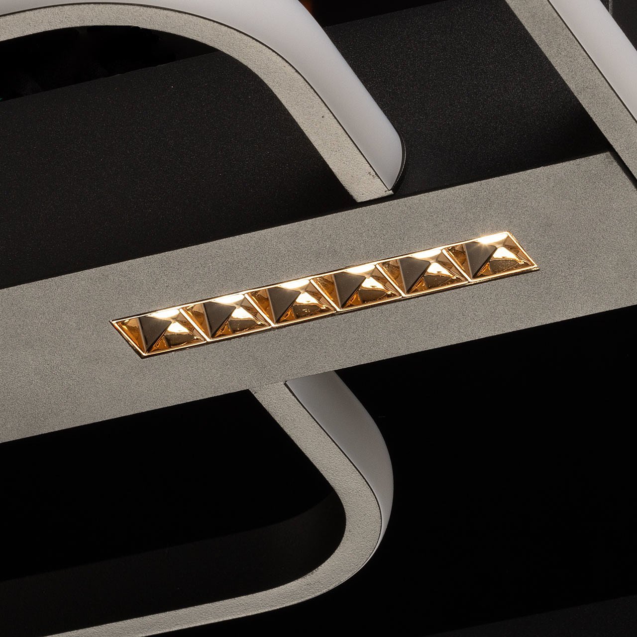 377014401 Потолочная люстра De Markt Драйв 377014401