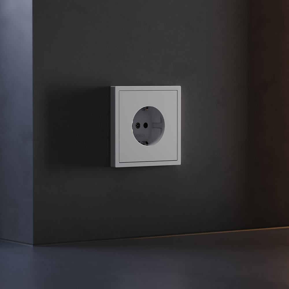 Накладка для розетки с заземлением и защитными шторками, S70 (серый)