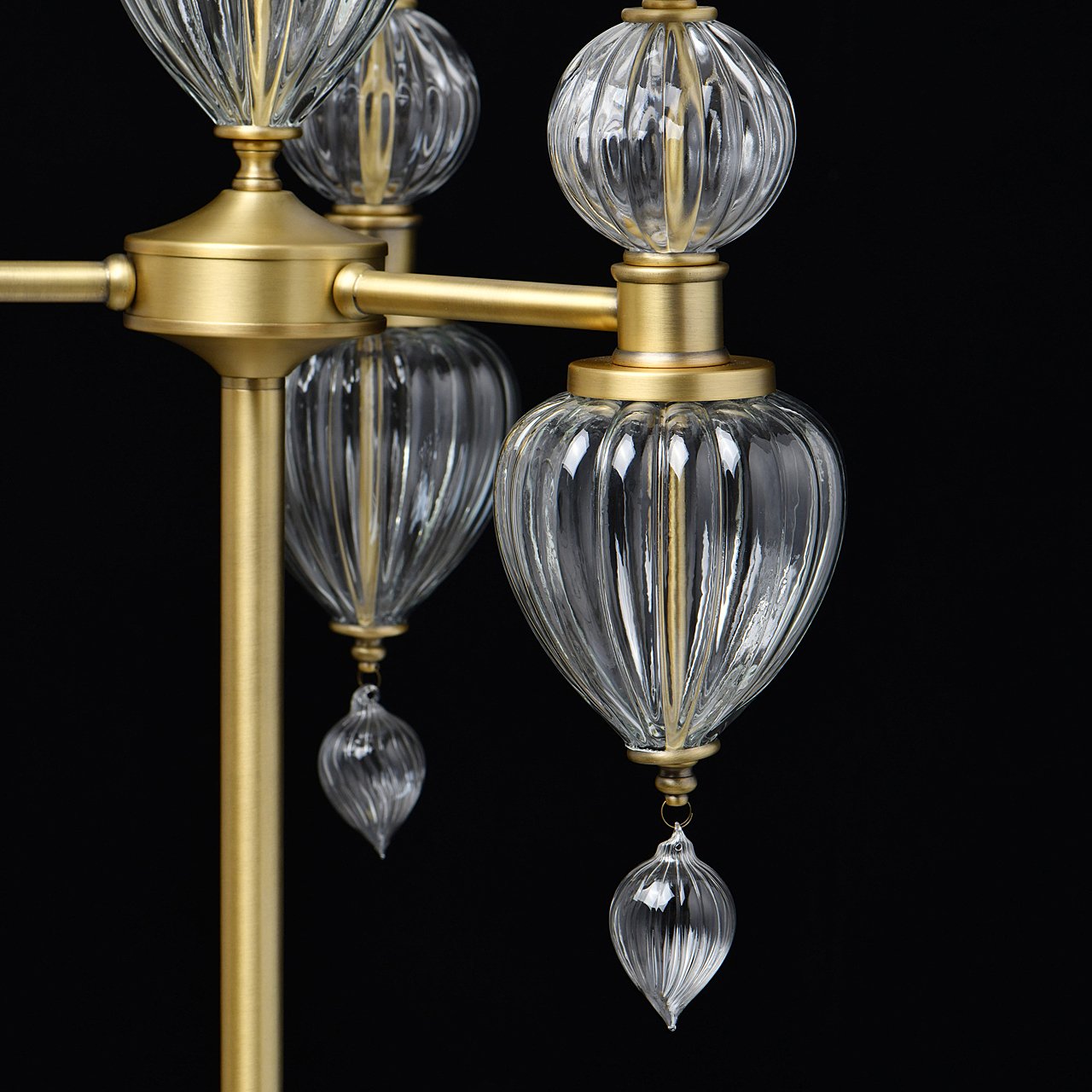 619041503 Торшер Chiaro Оделия 619041503