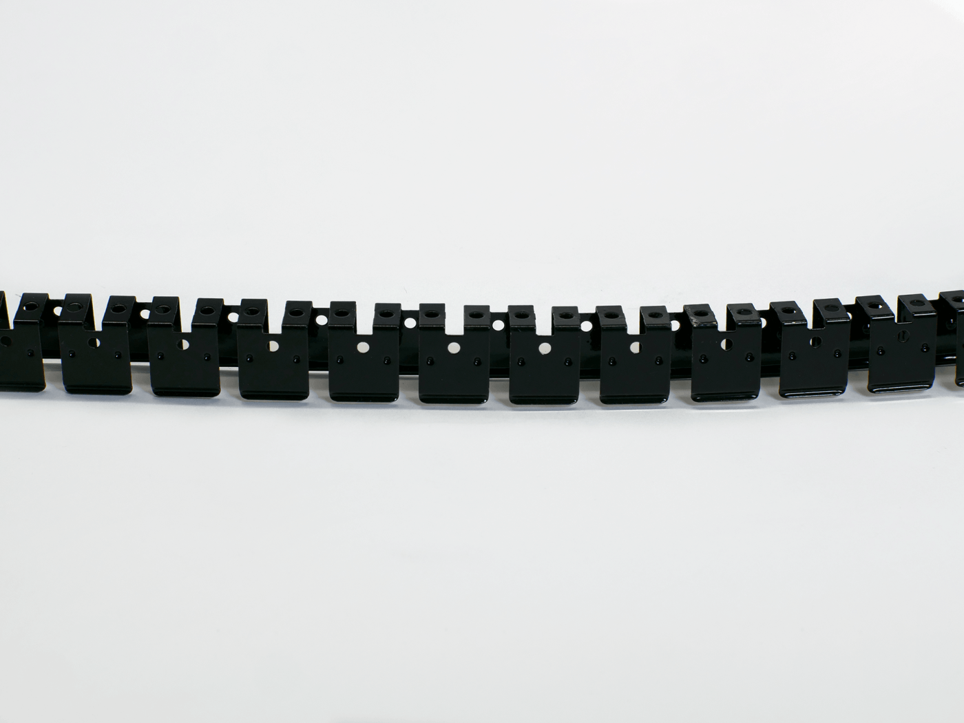 00-00032770 Гибкий крепеж для ленты, 5м, черный, MNT-1220-FLEX-BL, SWG PRO 00-00032770