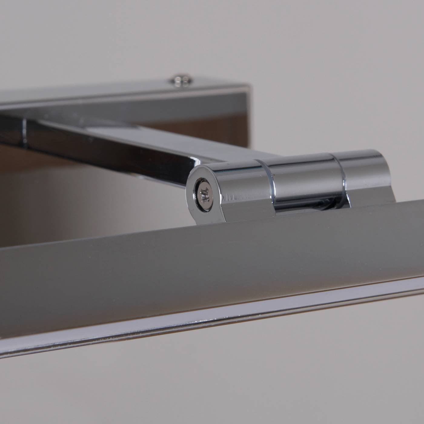 Подсветка для зеркал и полок Reluce 17520-0.2-600