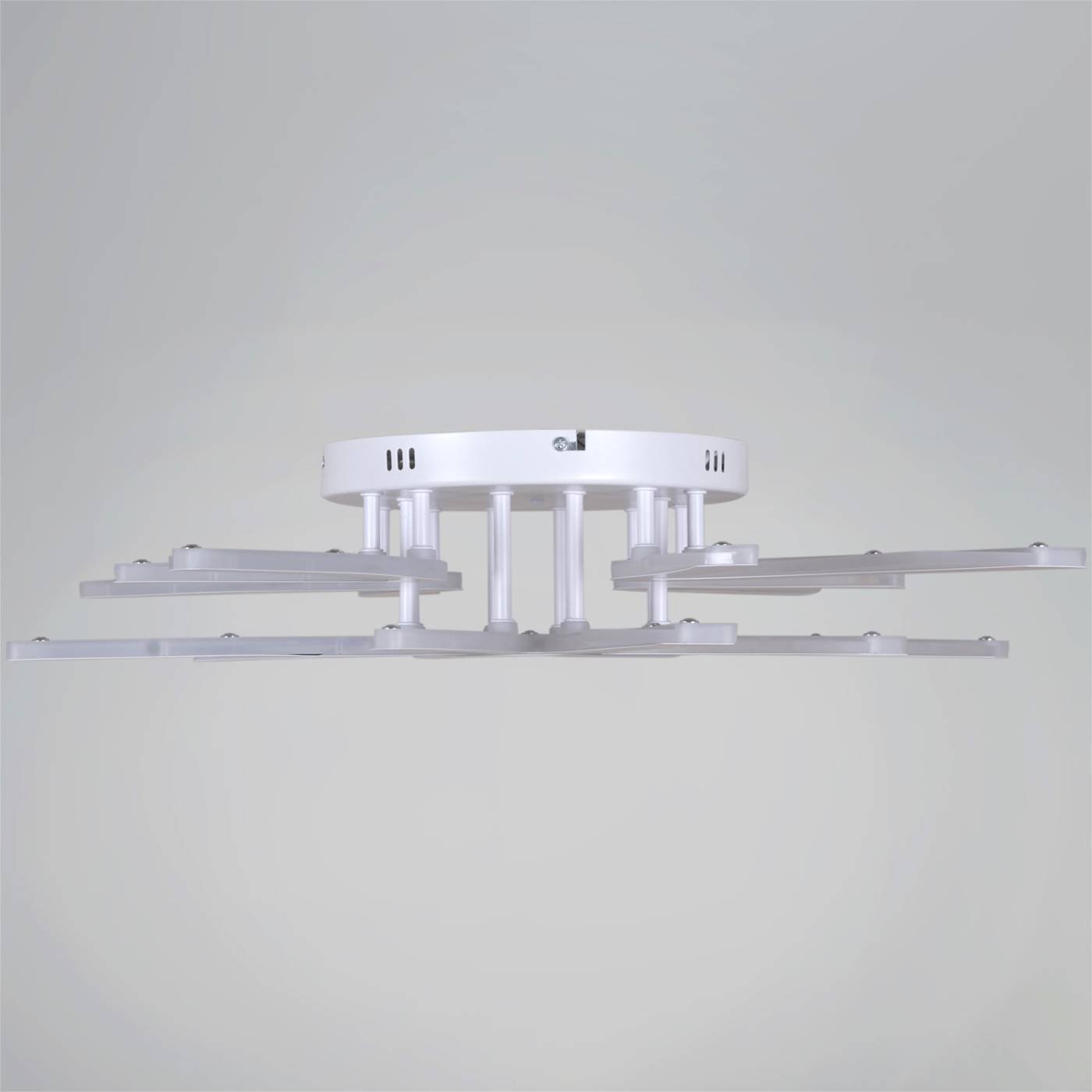 Потолочная люстра Reluce 59090-0.3-4+4 WH