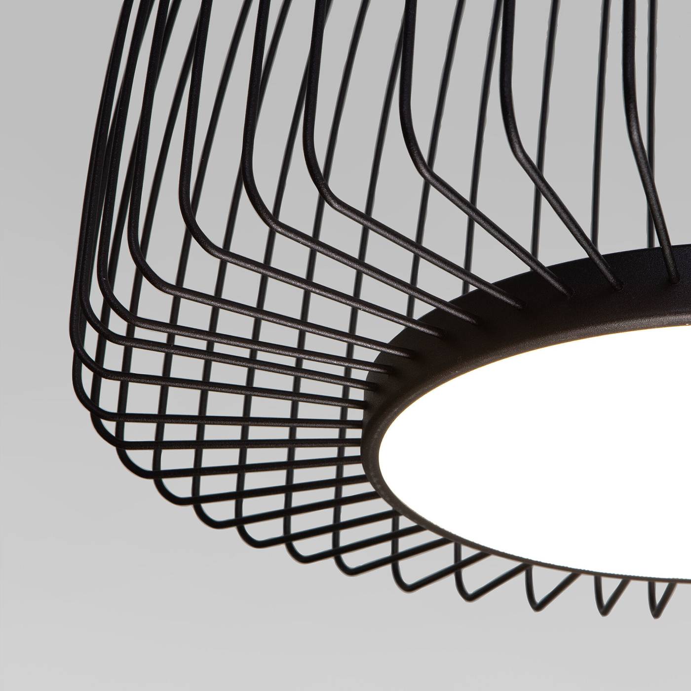 Светильник подвесной Eurosvet Comodita 40010/1 LED черный