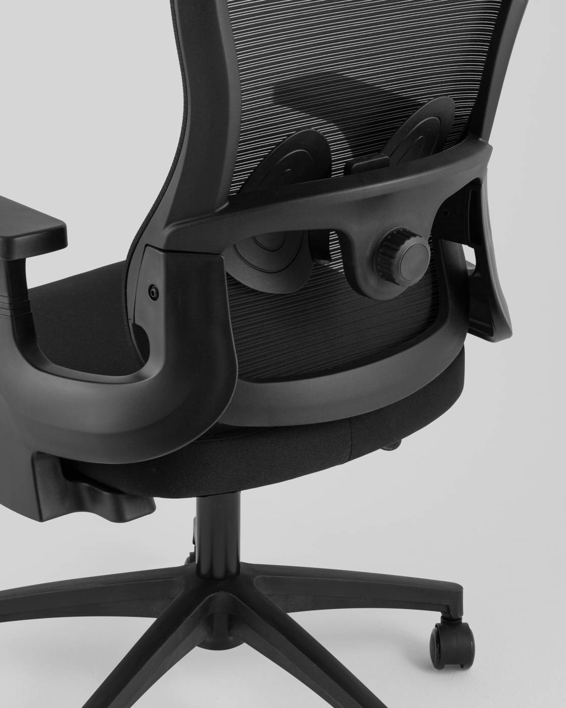 Кресло офисное Stool Group Petal WH-A55 black
