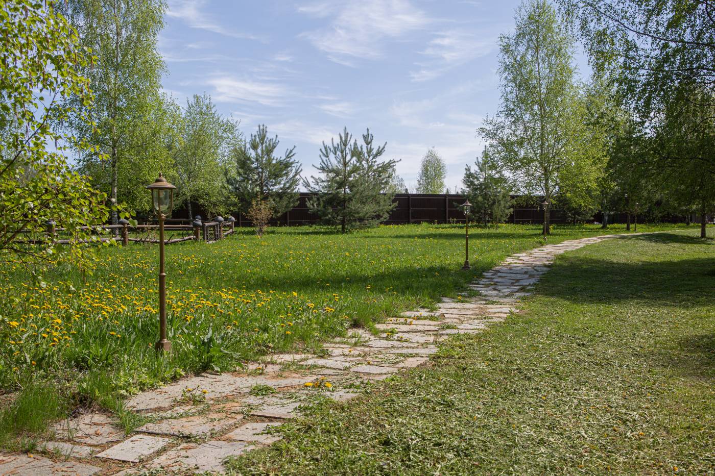 FL-31082 Столб фонарный уличный Covali FL-31082