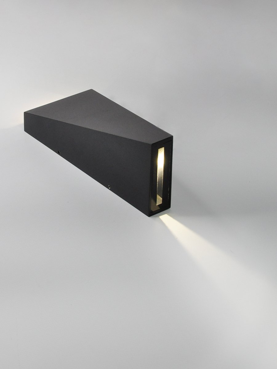 Уличный настенный светильник Elvan GW-807A-6W-WW-Bk