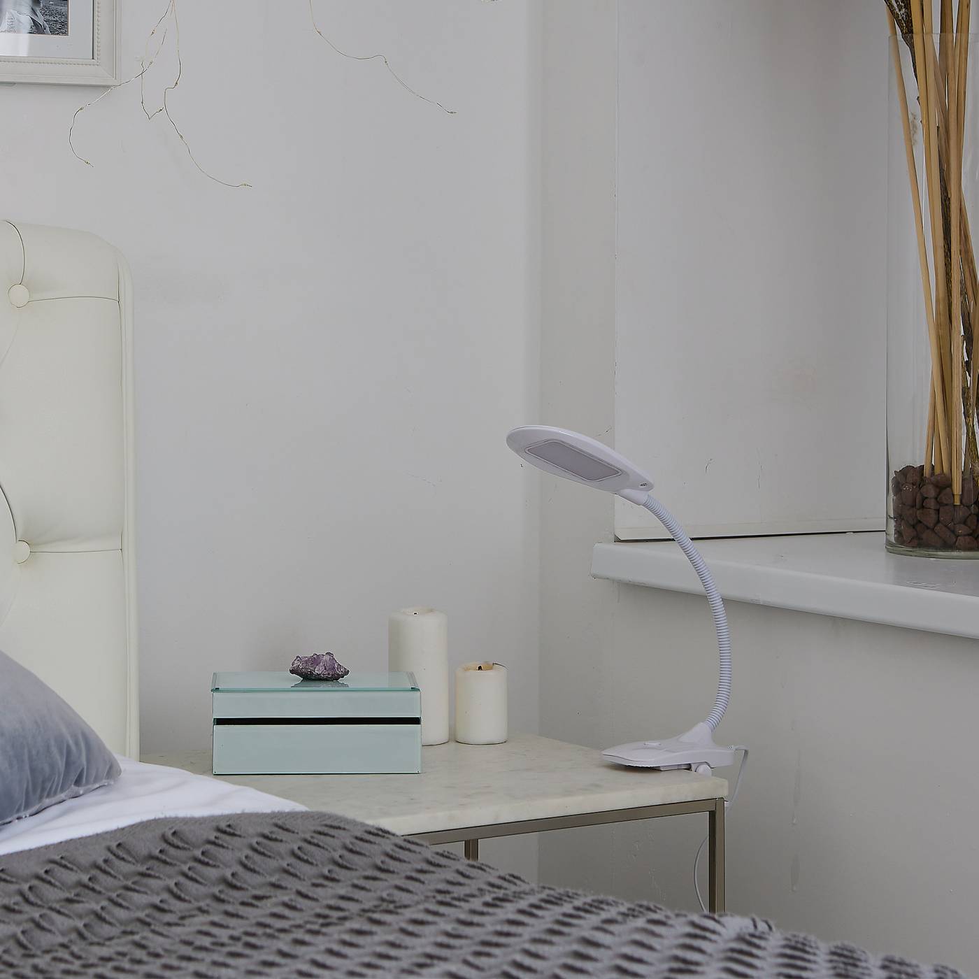 Настольная лампа Uniel TLD-546 White/LED/350Lm/4500K