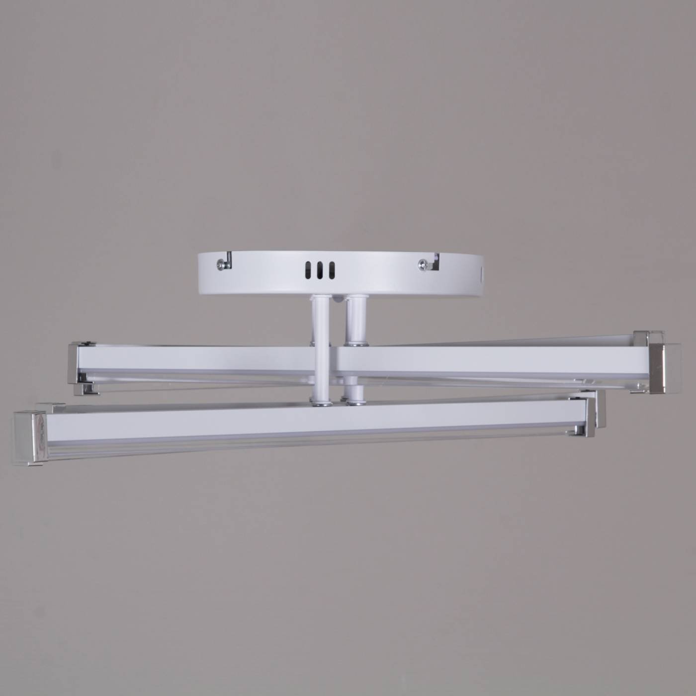 Потолочная люстра Reluce 82090-0.3-06 WH