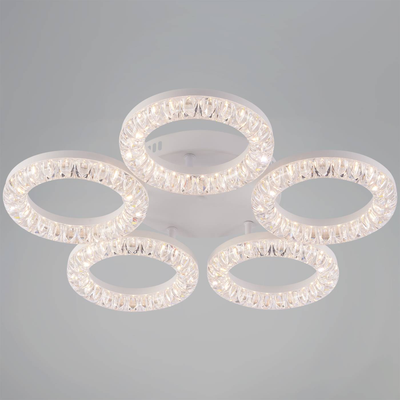 Потолочная люстра Reluce 09847-0.3-05A WH