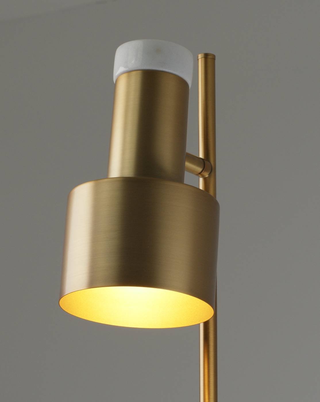 V11311-1F Торшер Moderli Goldy V11311-1F