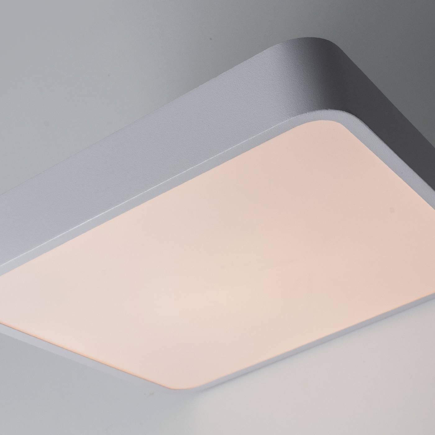 L2022-300 WH Потолочный светильник L LED4U L2022-300 WH
